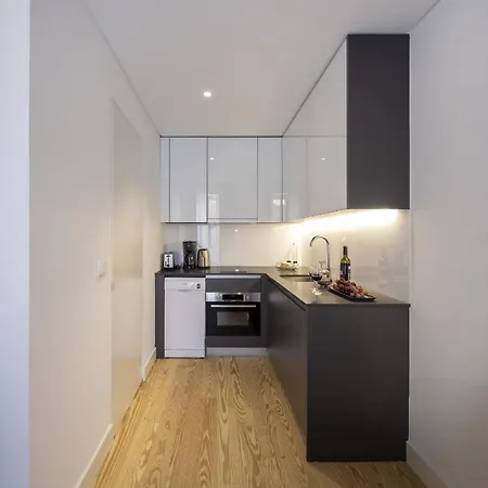 Serviced - Santos * Lisboa