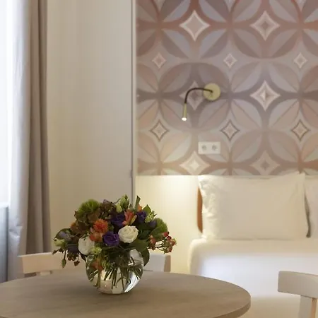 Serviced - Santos * 리스본