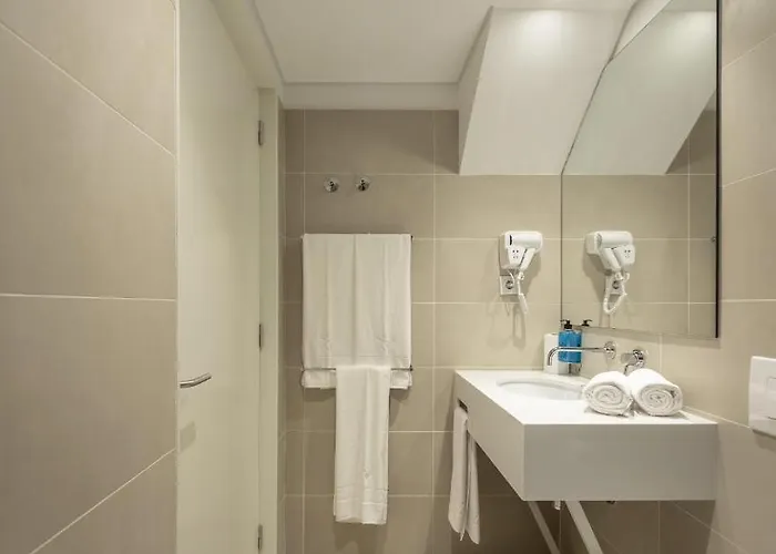 Serviced - Santos * Lissabon