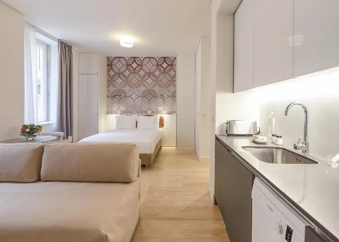 Serviced - Santos Lissabon