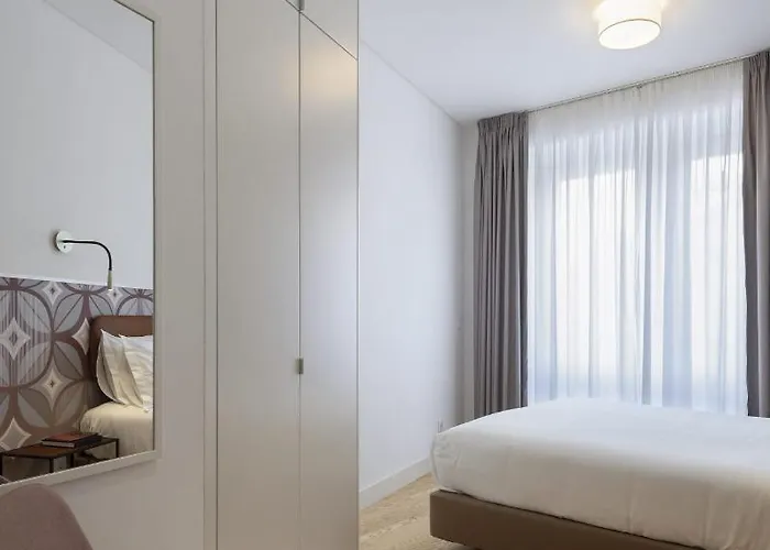 Serviced - Santos * Lissabon