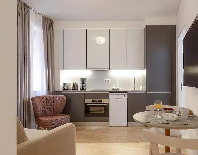 Serviced - Santos * Lissabon